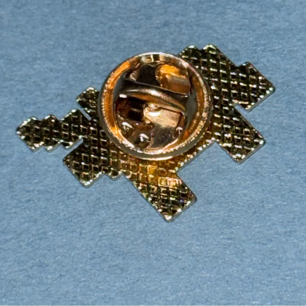 š4/$8 Pixel Unicorn Small Decorative Enamel Pin Broach - Picture 2 of 3